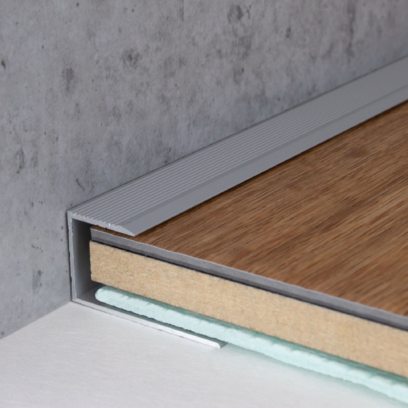 Perfiles de canto y acabado PROVISTON Callander B 34 mm Altura del canto 15,3 mm Aluminio anodizado