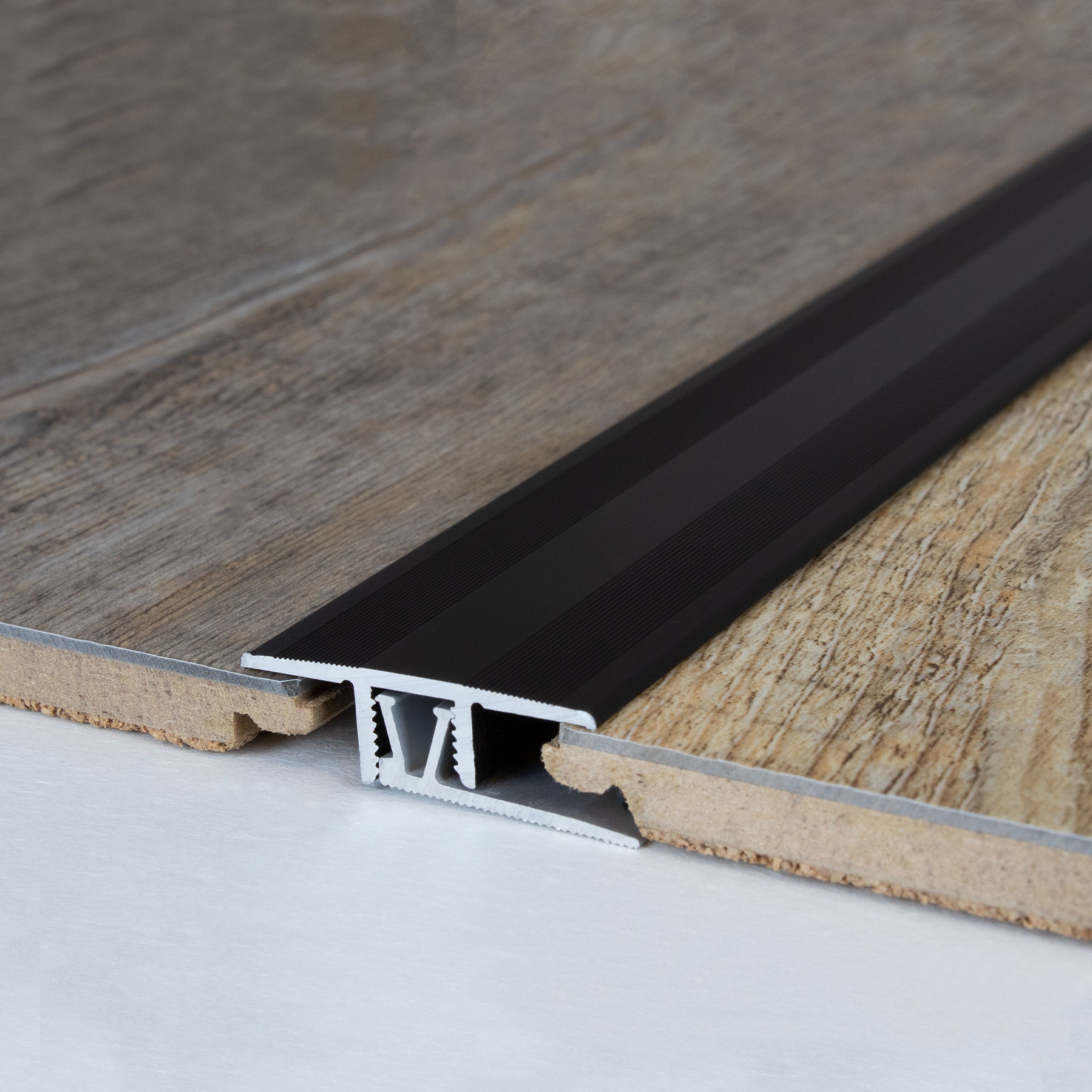 Perfil de transición PROVISTON Welland, altura de borde 7-10 mm, tira de transición, aluminio anodizado