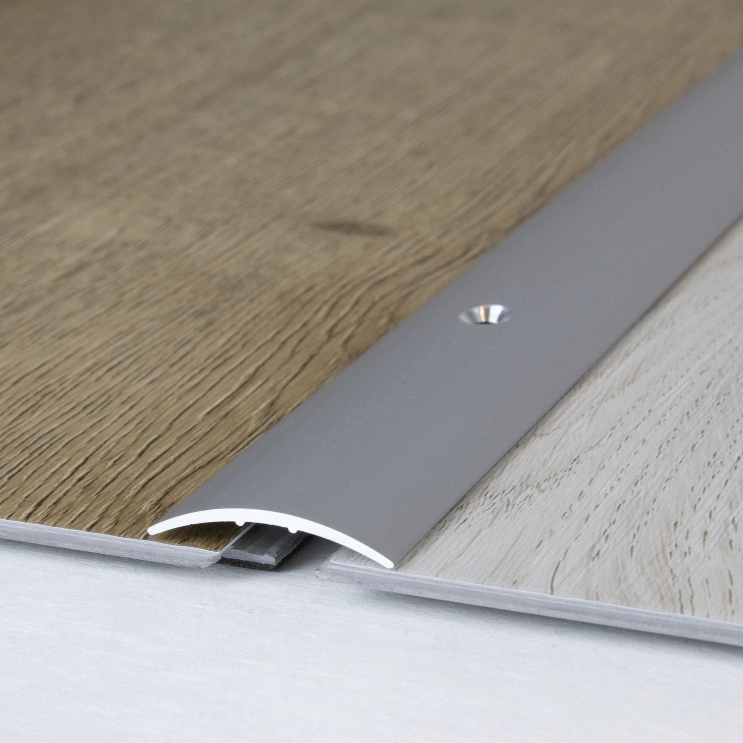 Perfil de transición Auer Bruselas, altura 4,5 mm, ancho 28 mm, tira de transición, aluminio anodizado