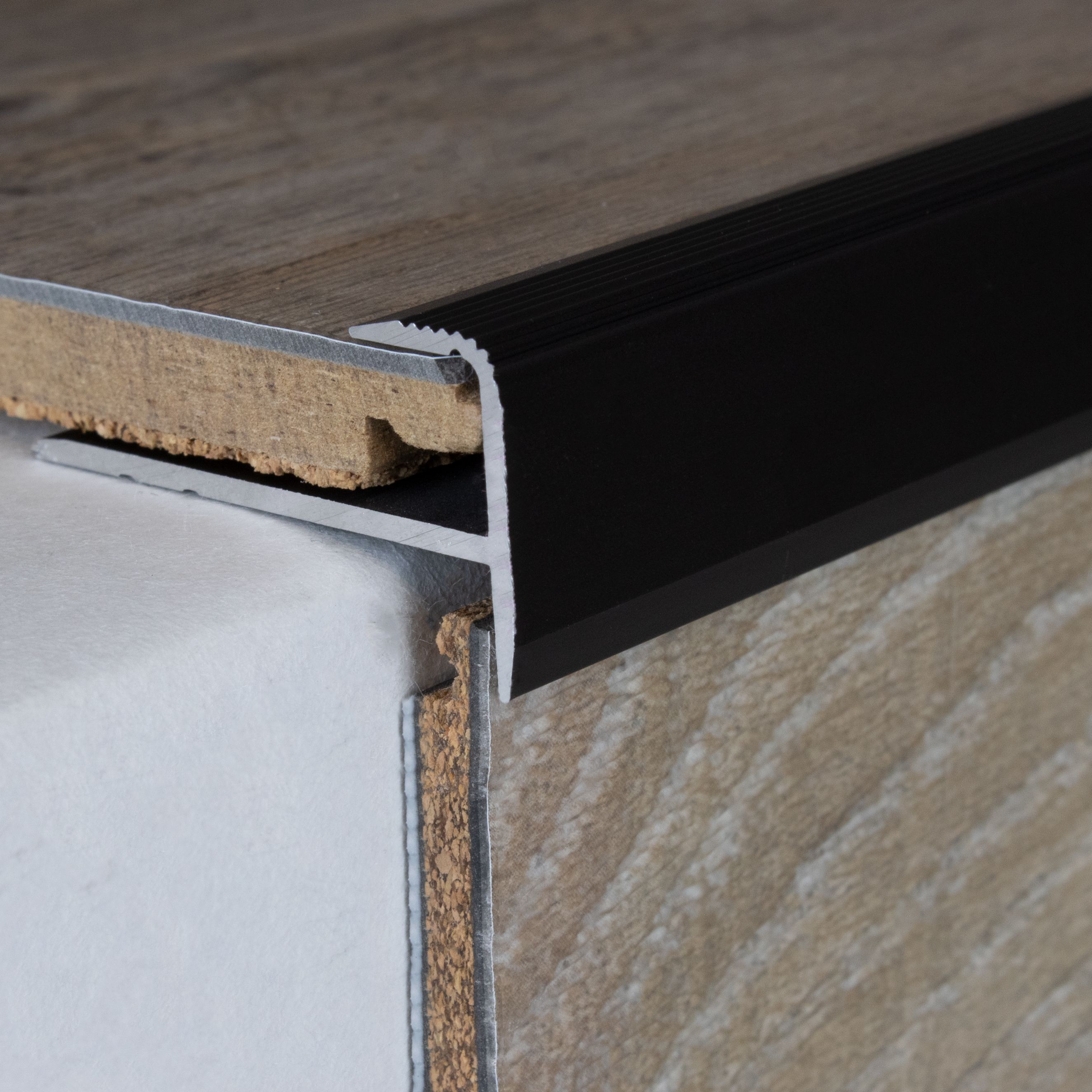 Perfil final PROVISTON, altura 15,5 mm, ancho 34 mm, altura del borde 8,5 mm, perfil de borde de aluminio