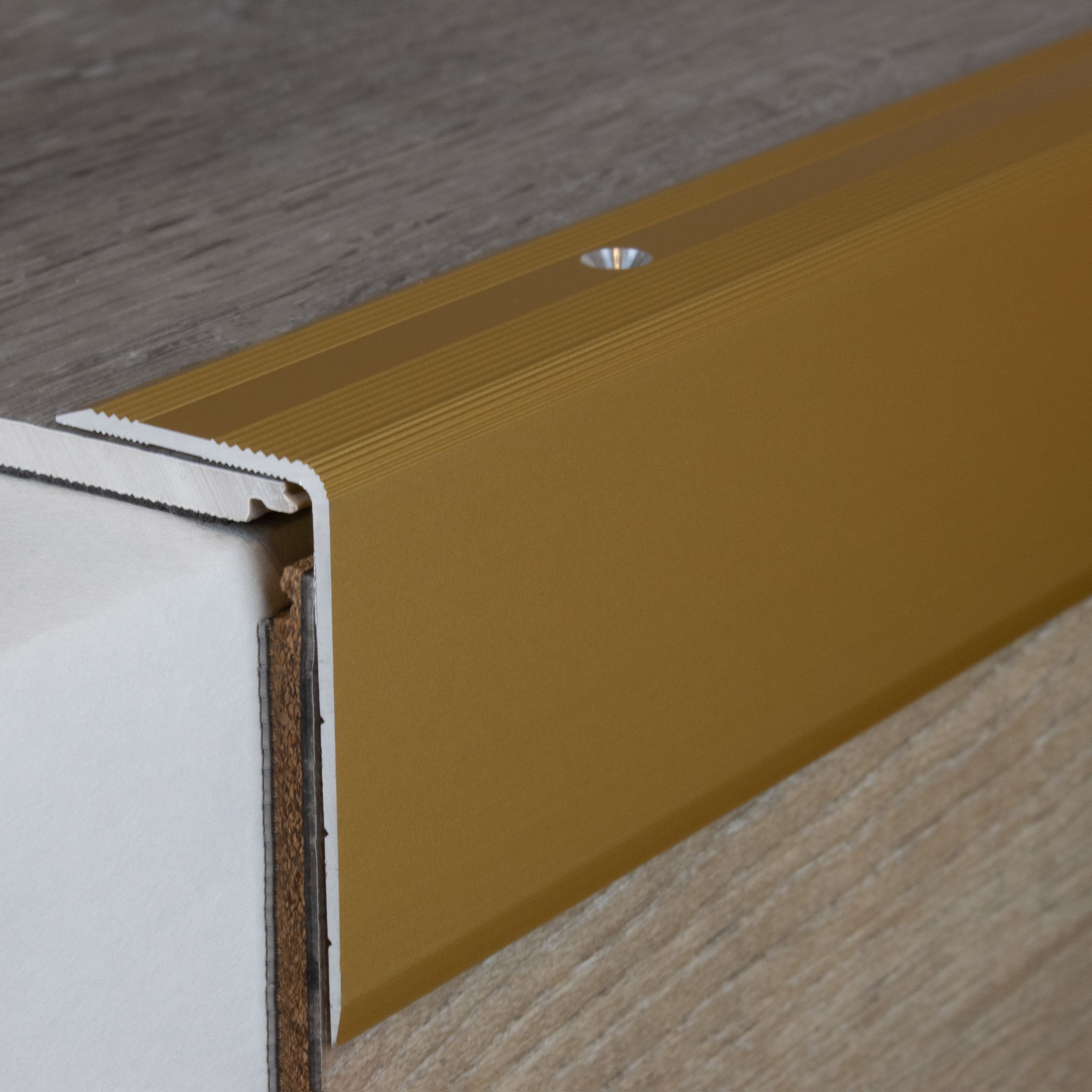 Perfiles angulares y de canto para escaleras, ancho 30 mm, altura 22-52 mm, espesor del material: 2 mm, PROVISTON