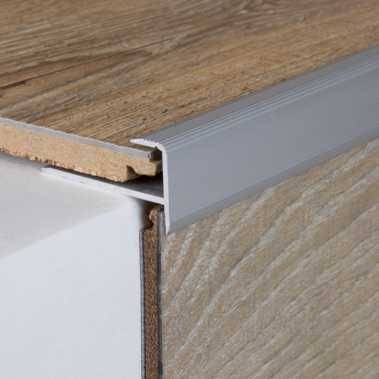 Perfiles de canto y acabado PROVISTON Matane B, altura de canto de 37 mm, aluminio anodizado de 10,3 mm