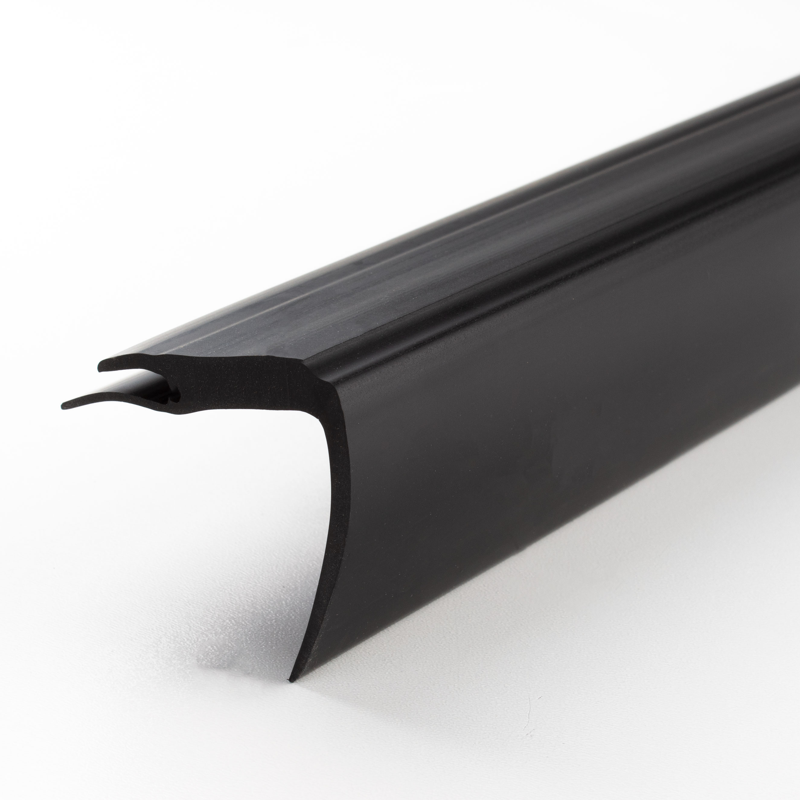 Perfiles de canto y ángulo para escaleras Auer Castelo: Alto 45 mm, Ancho 50 mm, Largo 2500 mm, altura del canto 5 mm