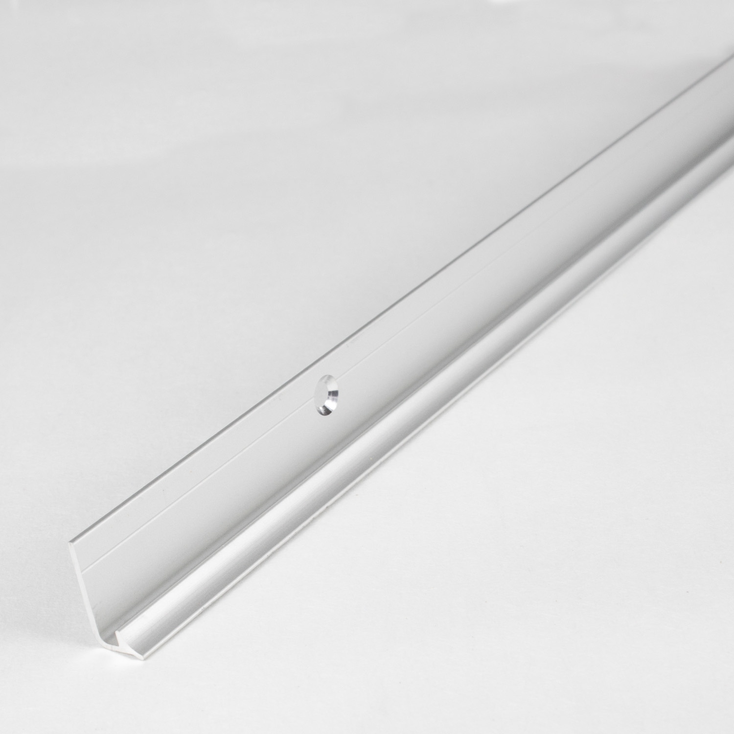 Perfiles de canto y ángulo para escaleras Auer Sarnia, 18 mm de alto, 9 mm de ancho, altura del canto 3 mm, aluminio anodizado