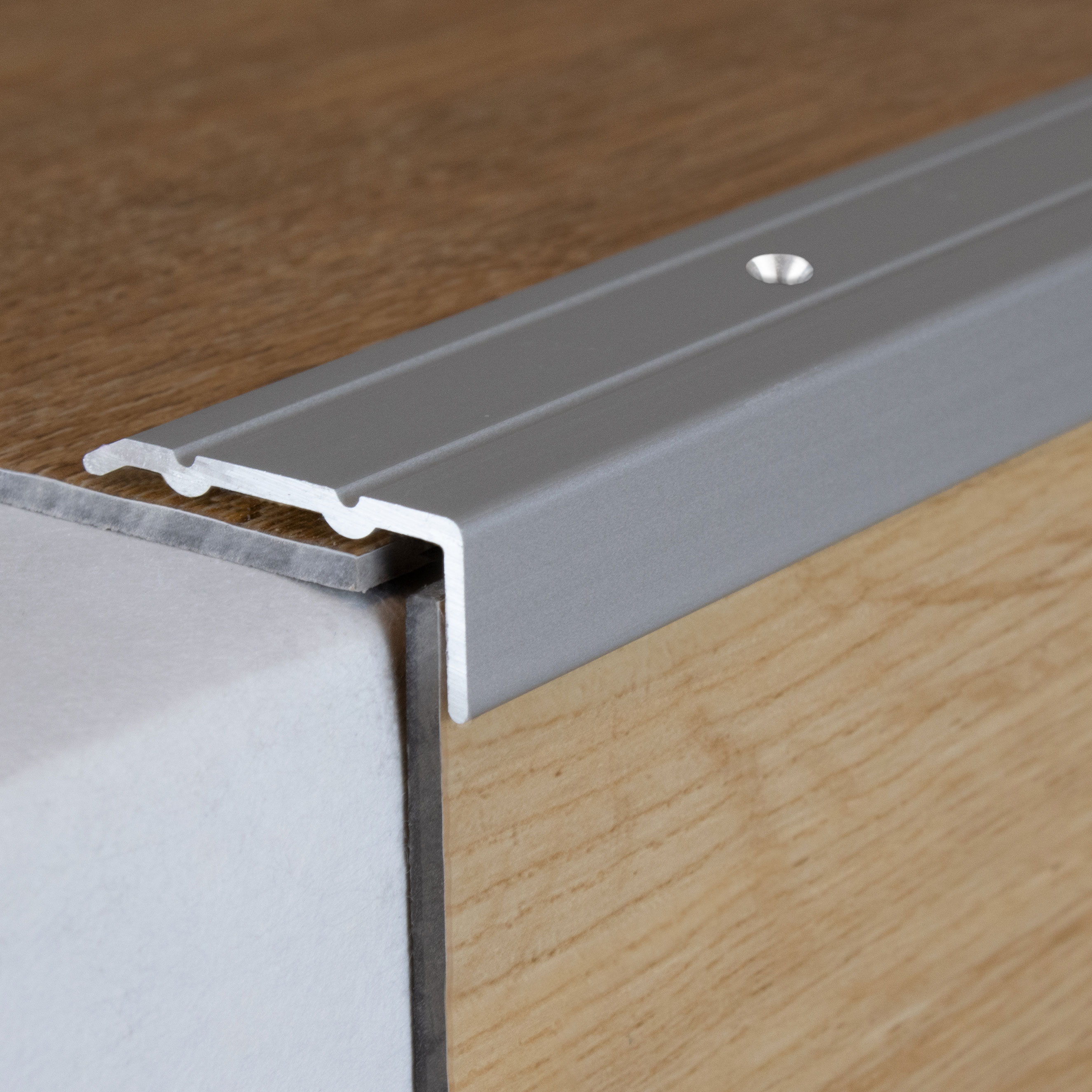 Perfiles angulares y de canto para escaleras PROVISTON Salerno, ancho 24,5 mm, aluminio