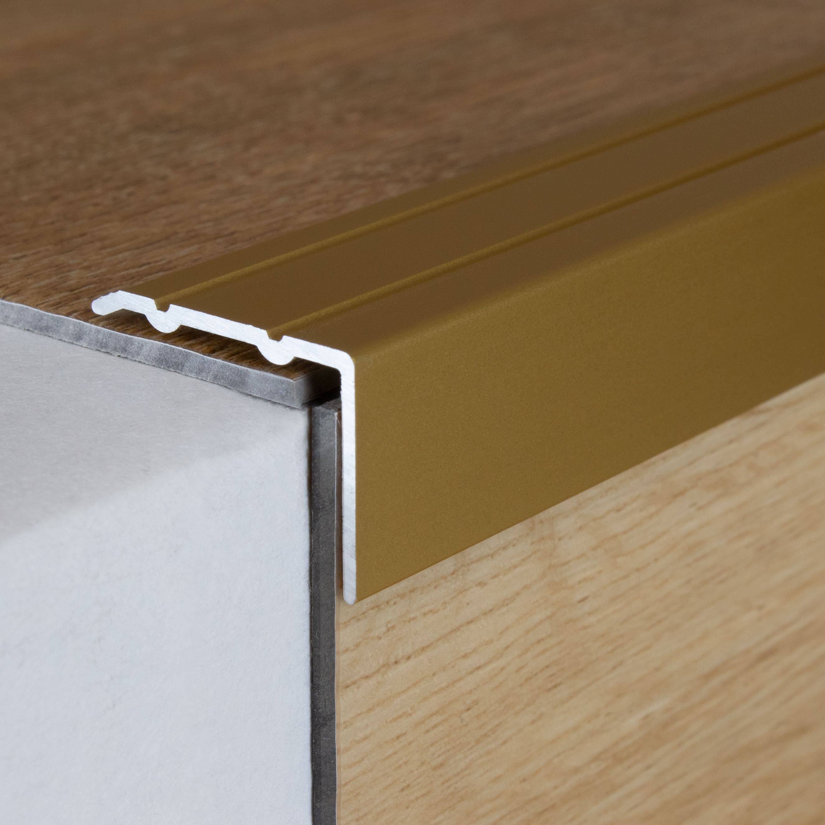 Perfiles angulares y de canto para escaleras PROVISTON Salerno, ancho 24,5 mm, aluminio