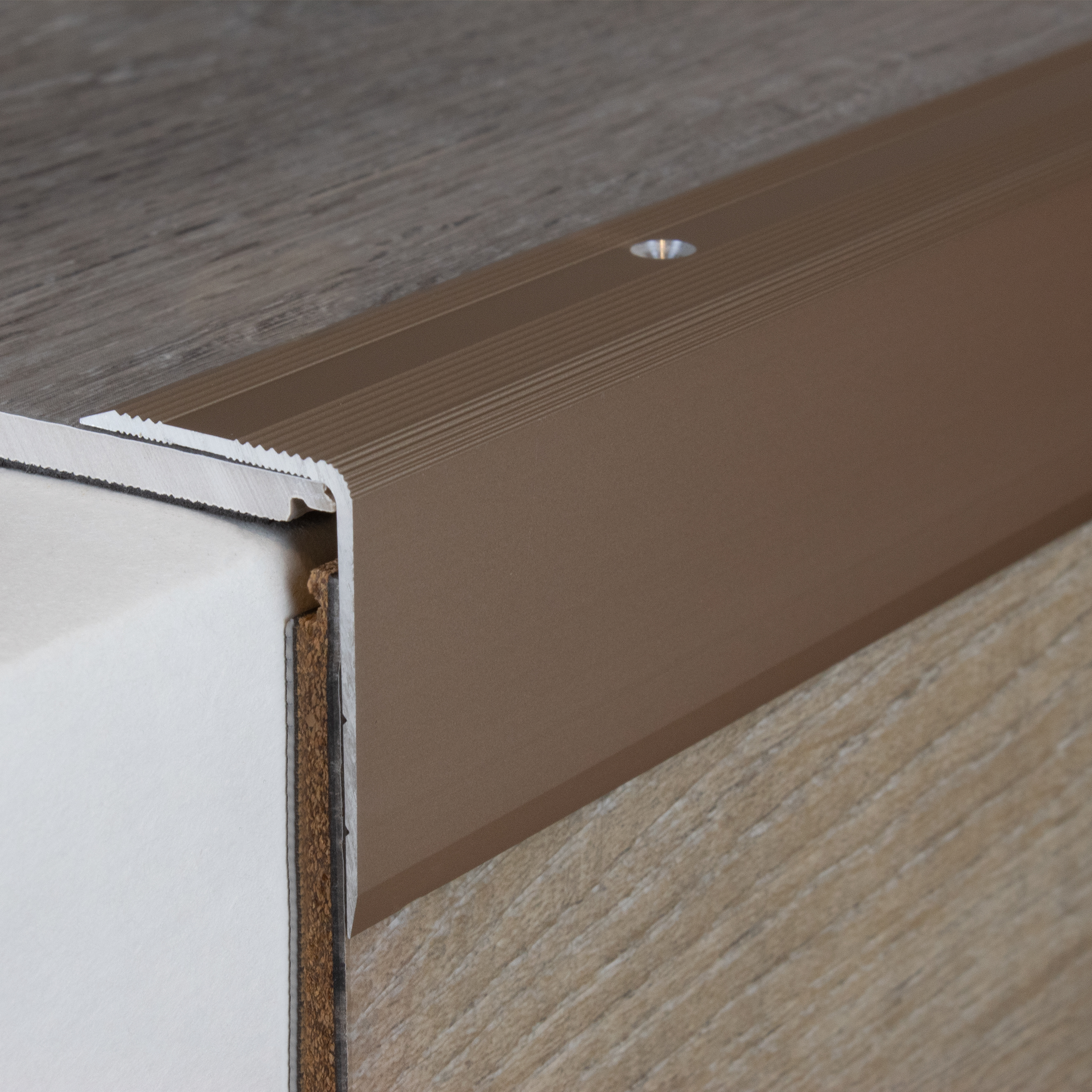 Perfiles angulares y de canto para escaleras, ancho 30 mm, altura 22-52 mm, espesor del material: 2 mm, PROVISTON