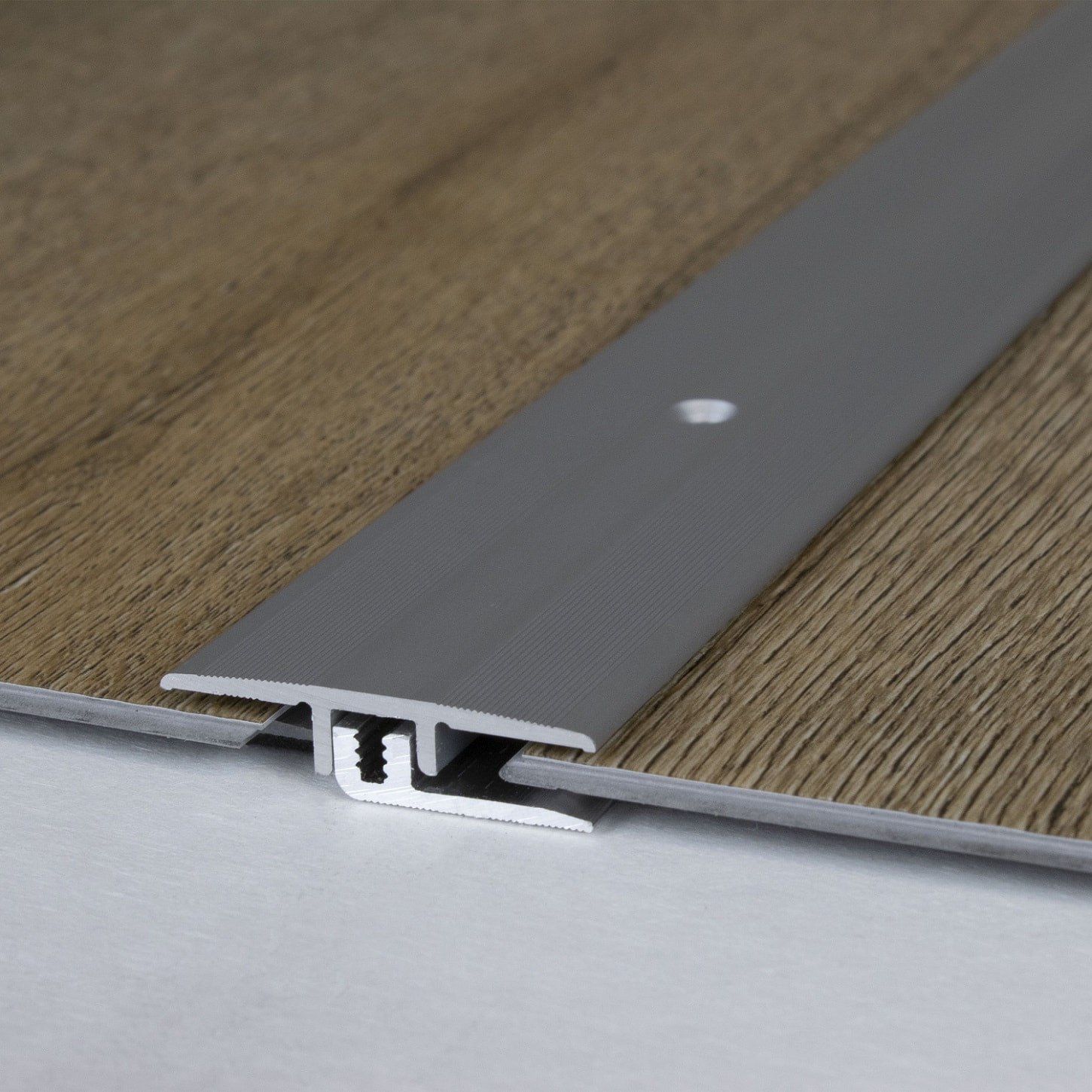 Perfil de transición PROVISTON Richmond B, altura de borde de 33 mm, tira de transición de 5-9 mm, aluminio anodizado