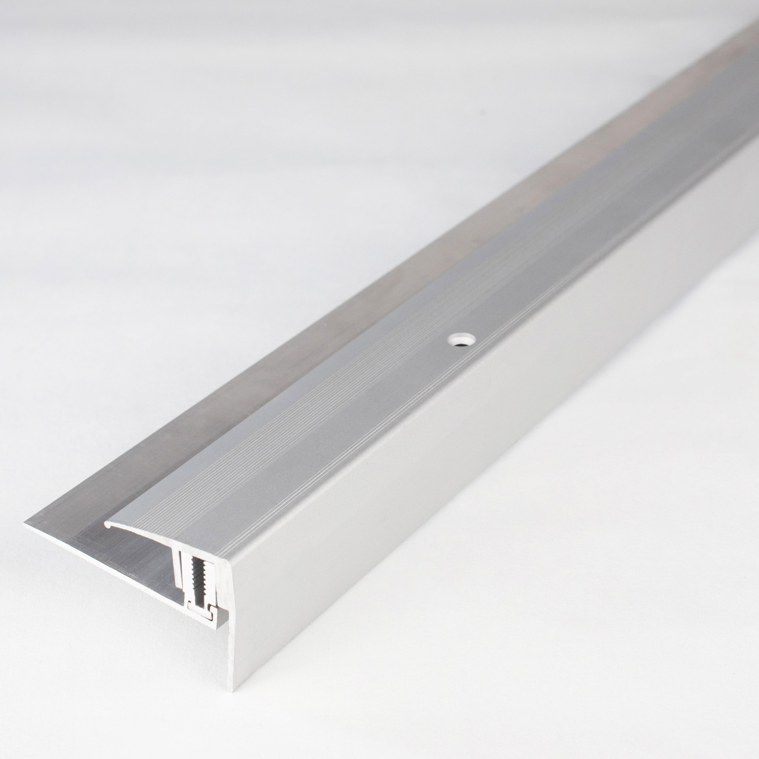 Perfiles de canto y ángulo para escaleras Auer Altona, altura 28,5 mm, ancho 44 mm, altura de canto 7 - 15,5 mm