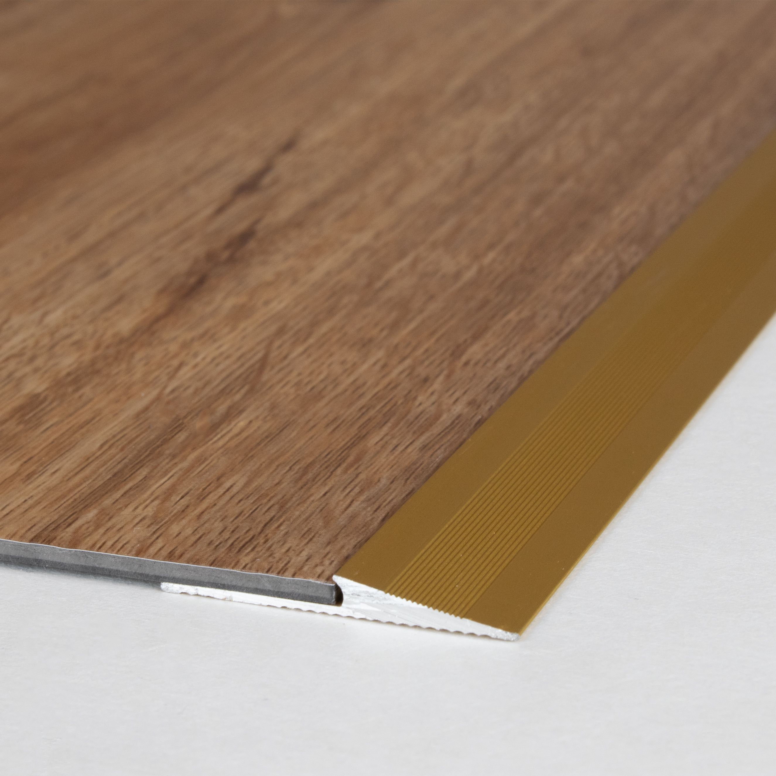 Perfiles de altura y ajuste PROVISTON Broadford Ancho 33 - 43 mm Altura del borde 2 - 5 mm Aluminio