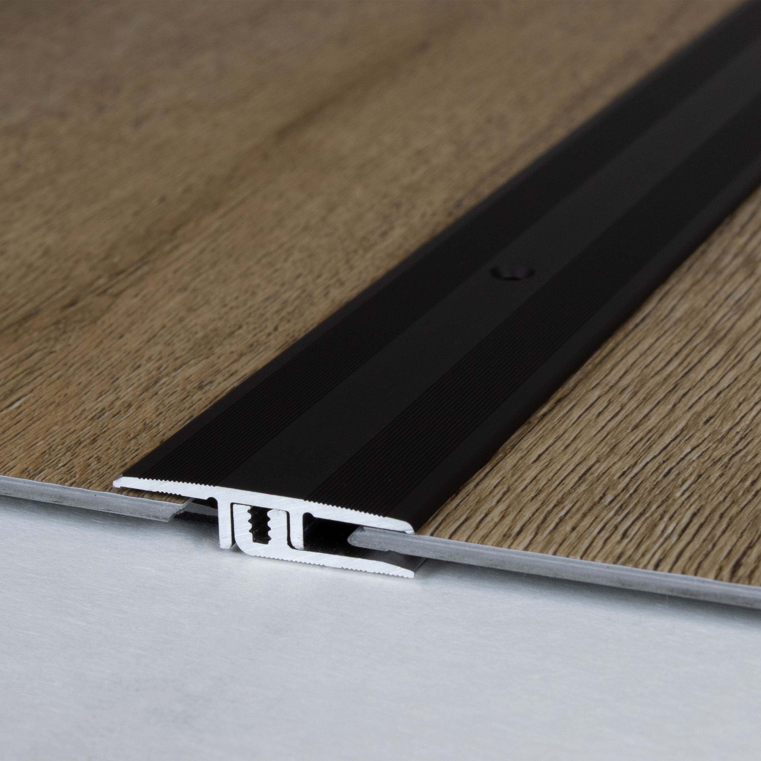 Perfil de transición PROVISTON Richmond B, altura de borde de 33 mm, tira de transición de 5-9 mm, aluminio anodizado