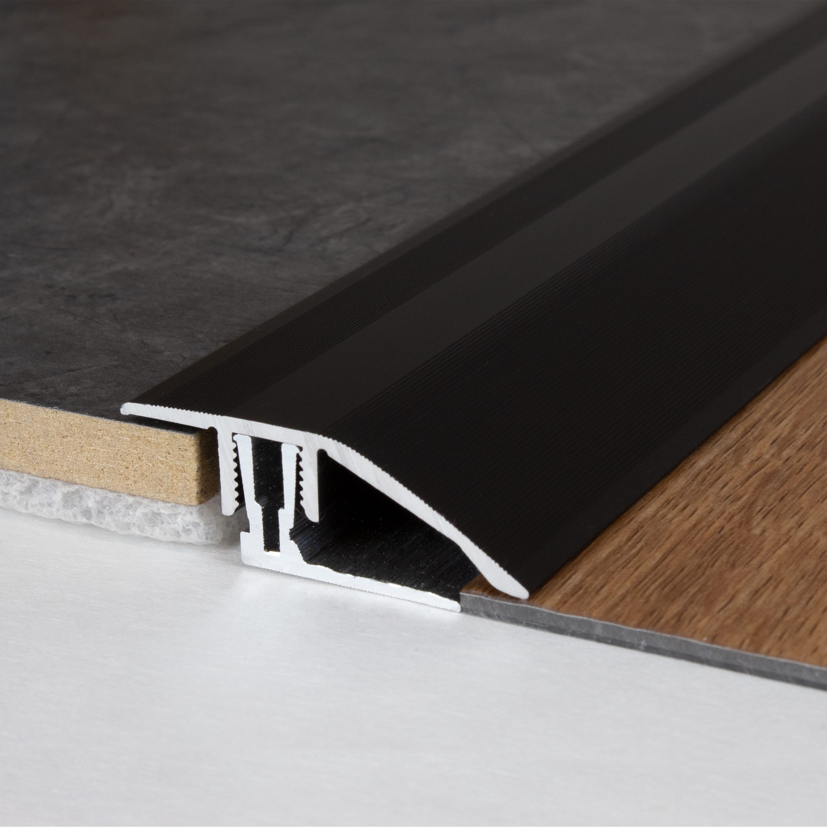 Perfiles de altura y ajuste PROVISTON Winnipeg B, altura de borde de 41 mm, 11-15 mm, aluminio anodizado