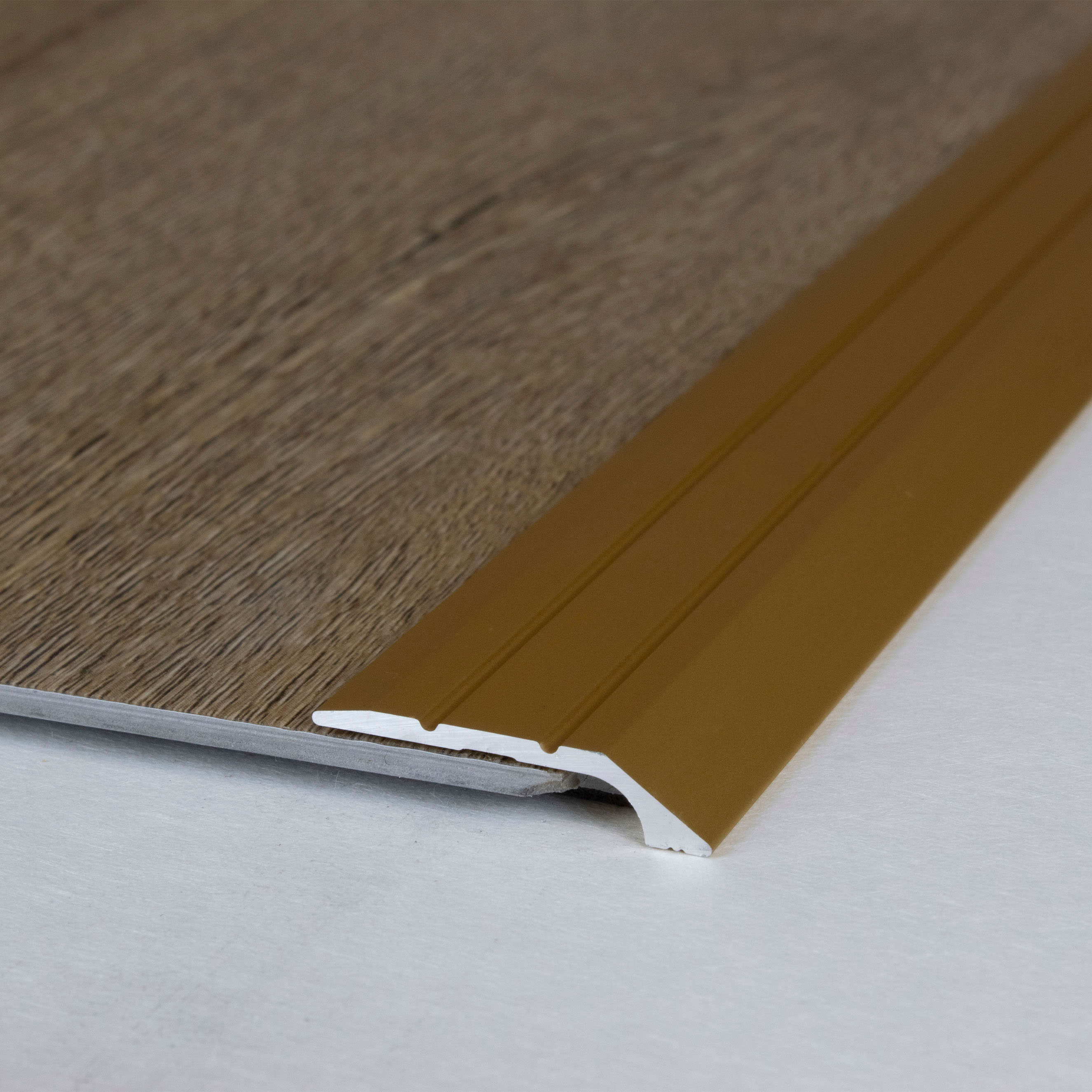 Perfiles de canto y acabado Auer Maryville B, altura de canto de 30 mm, aluminio anodizado de 4,5 mm