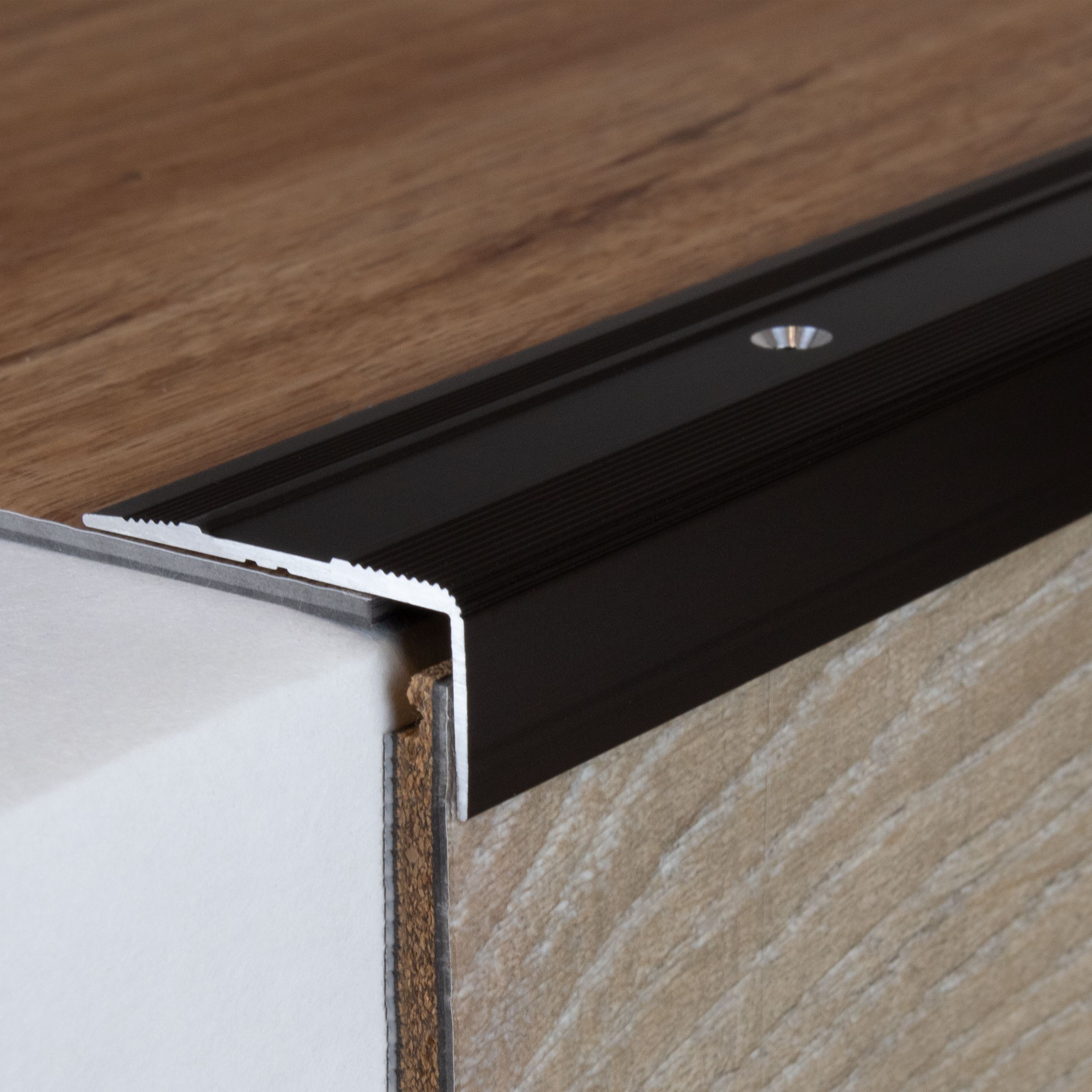 Perfiles angulares y de canto para escaleras PROVISTON Milena H 15 mm W 36 mm L 1000 mm Aluminio