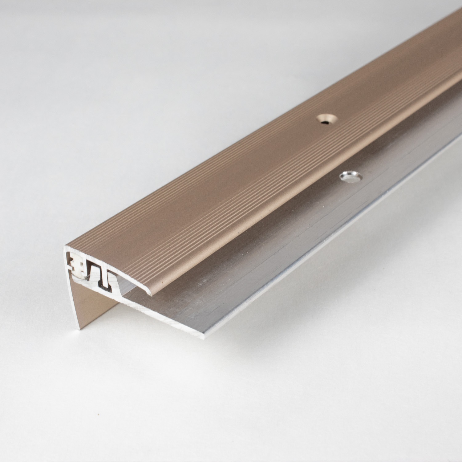 Perfiles de canto y ángulo para escaleras PROVISTON Lakeview Alto 24 mm Ancho 40 mm Altura del canto 4 - 7 mm