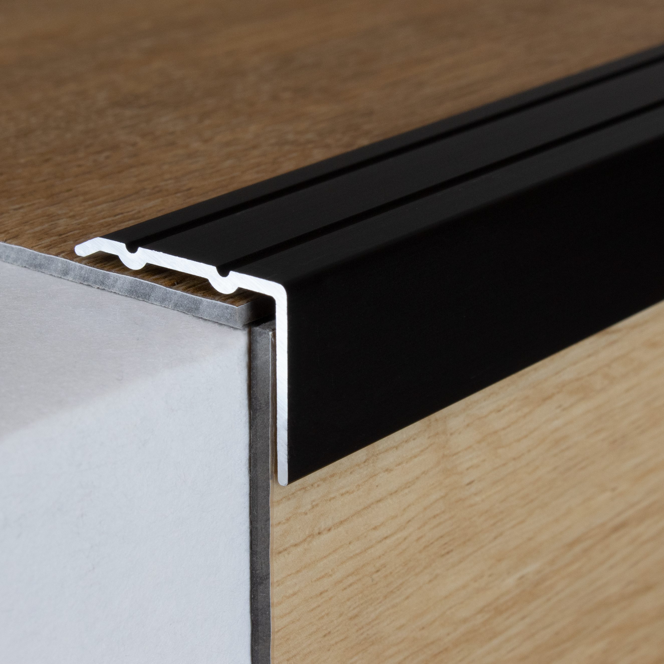 Perfiles angulares y de canto para escaleras PROVISTON Salerno, ancho 24,5 mm, aluminio