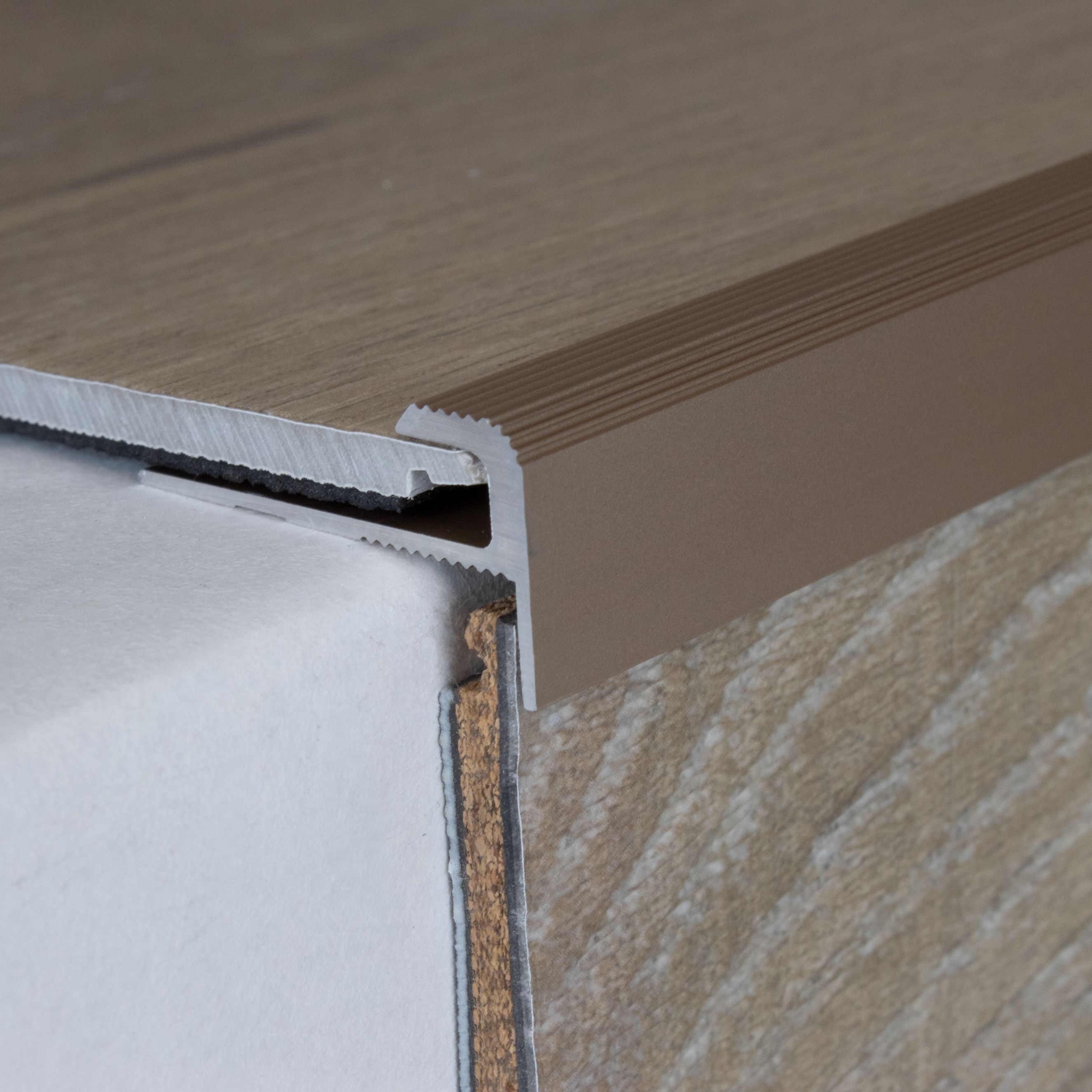 Perfil final PROVISTON, altura 12 mm, ancho 28 mm, altura del borde 5 mm, perfil de borde de aluminio