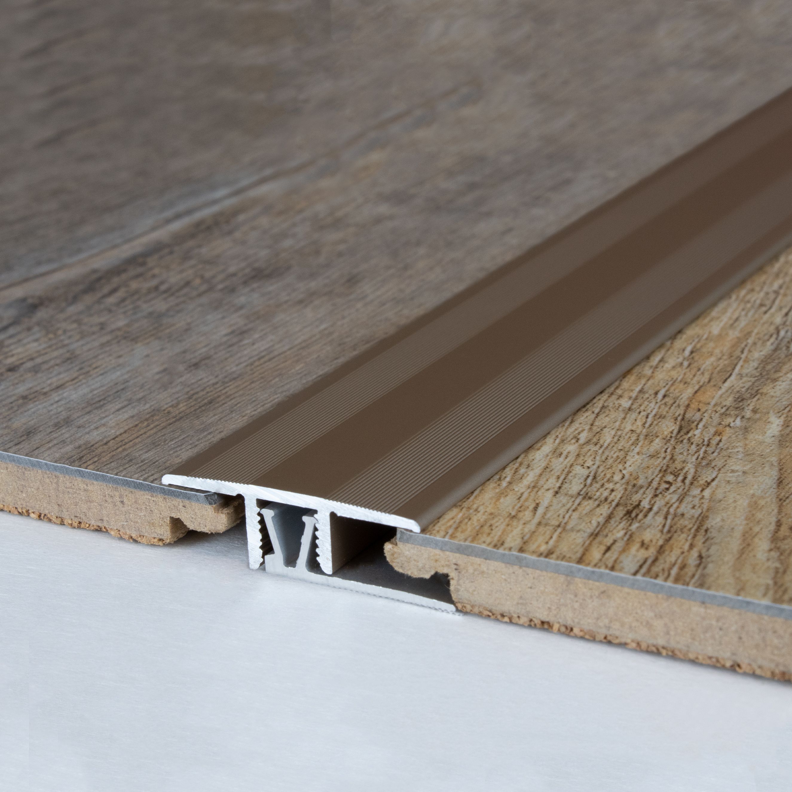 Perfil de transición PROVISTON Welland, altura de borde 7-10 mm, tira de transición, aluminio anodizado