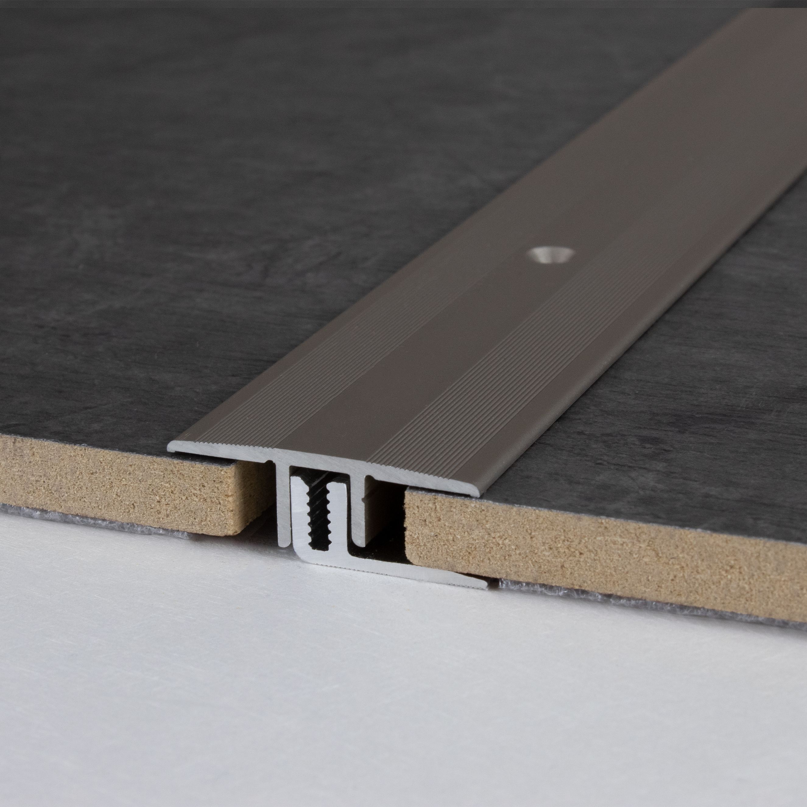 Perfil de transición PROVISTON Calgary B, altura de borde de 33 mm, tira de transición de aluminio anodizado de 7 a 15 mm