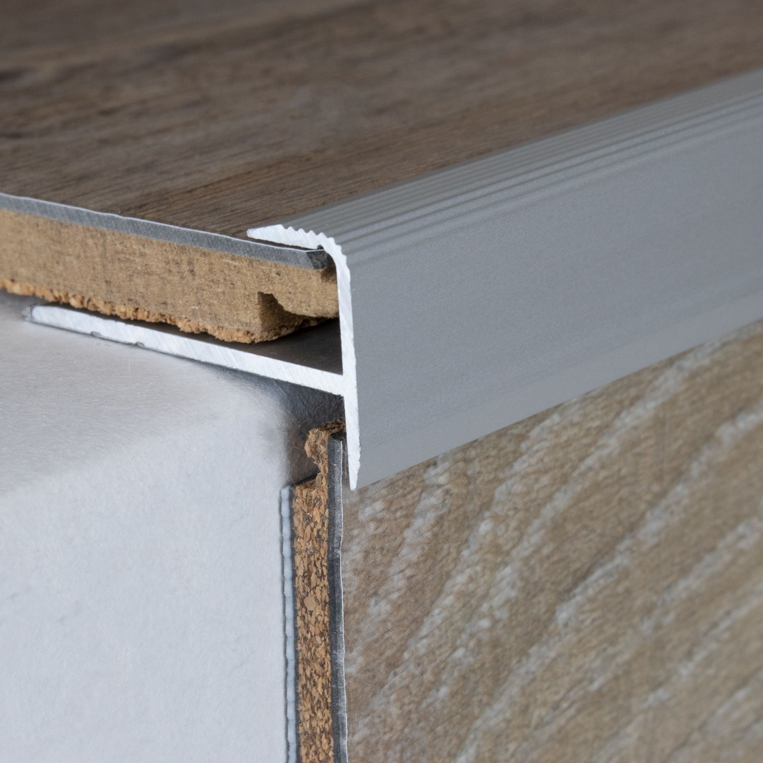 Perfil final PROVISTON, altura 15,5 mm, ancho 34 mm, altura del borde 8,5 mm, perfil de borde de aluminio