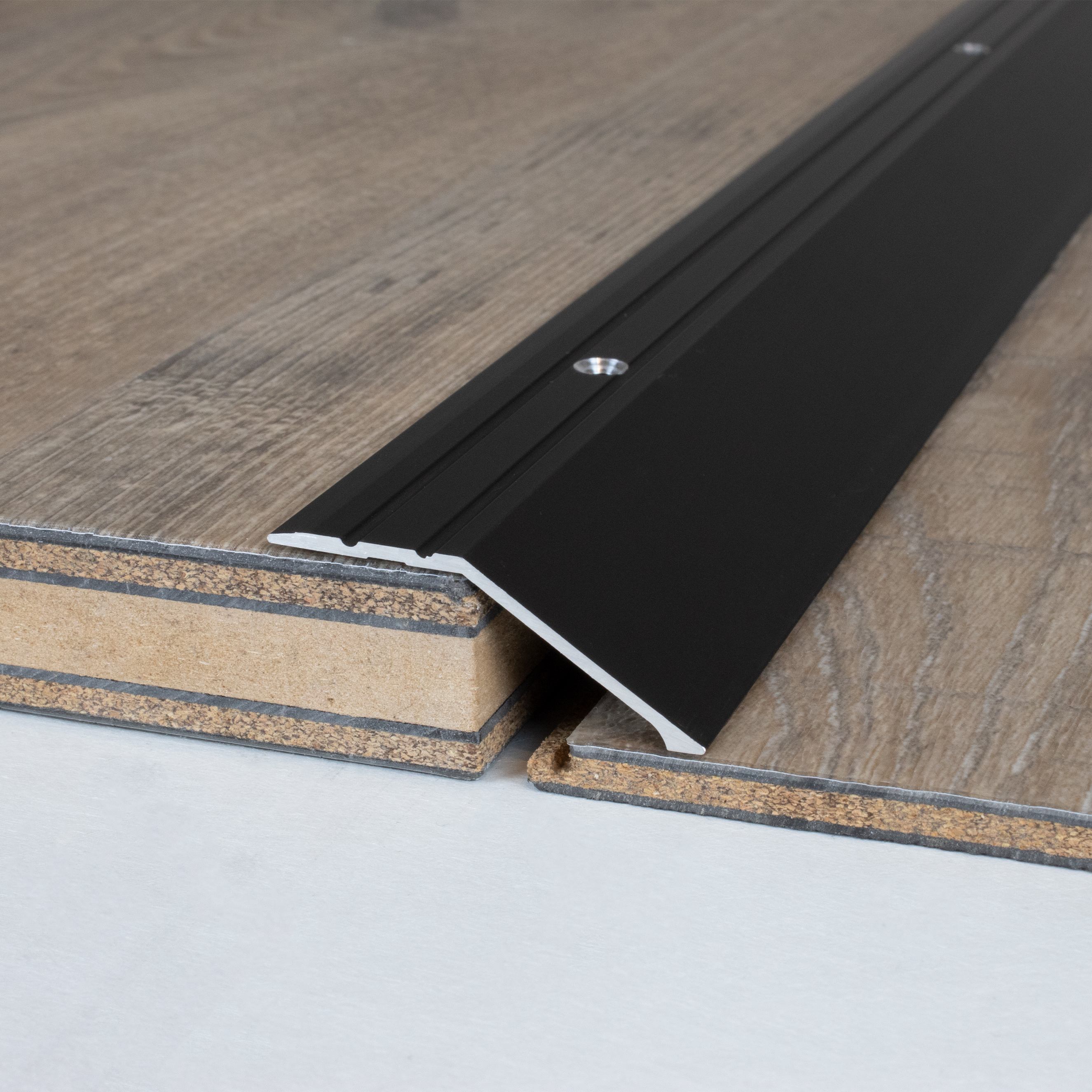 Perfiles de canto y acabado PROVISTON Huntsville Altura 10,3 - 17,3 mm Ancho 47 mm Aluminio anodizado