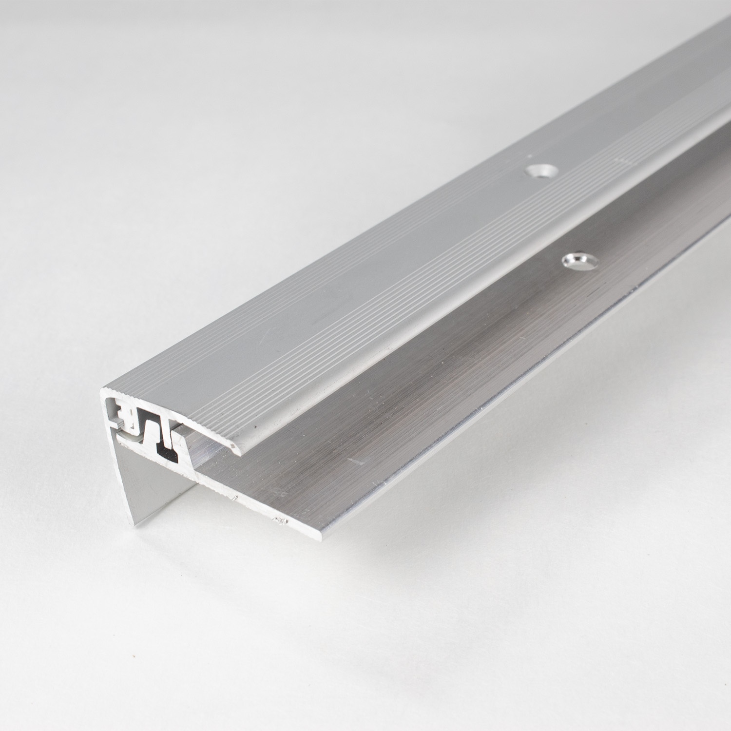 Perfiles de canto y ángulo para escaleras PROVISTON Lakeview Alto 24 mm Ancho 40 mm Altura del canto 4 - 7 mm