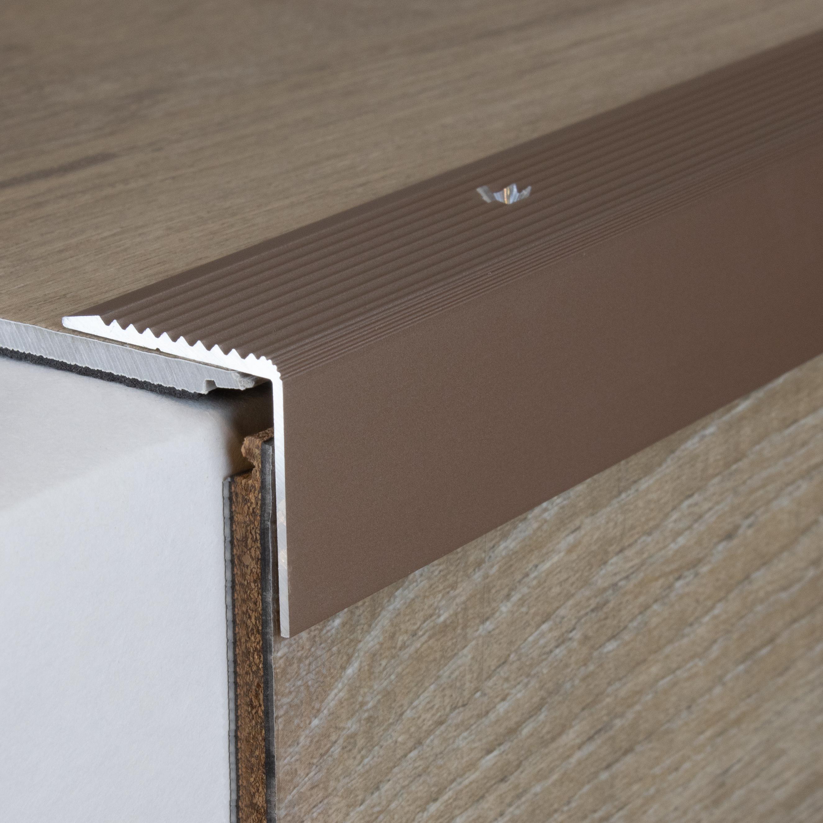 Perfiles angulares y de canto para escaleras, ancho 30 mm, altura 22-52 mm, espesor del material: 2 mm, PROVISTON