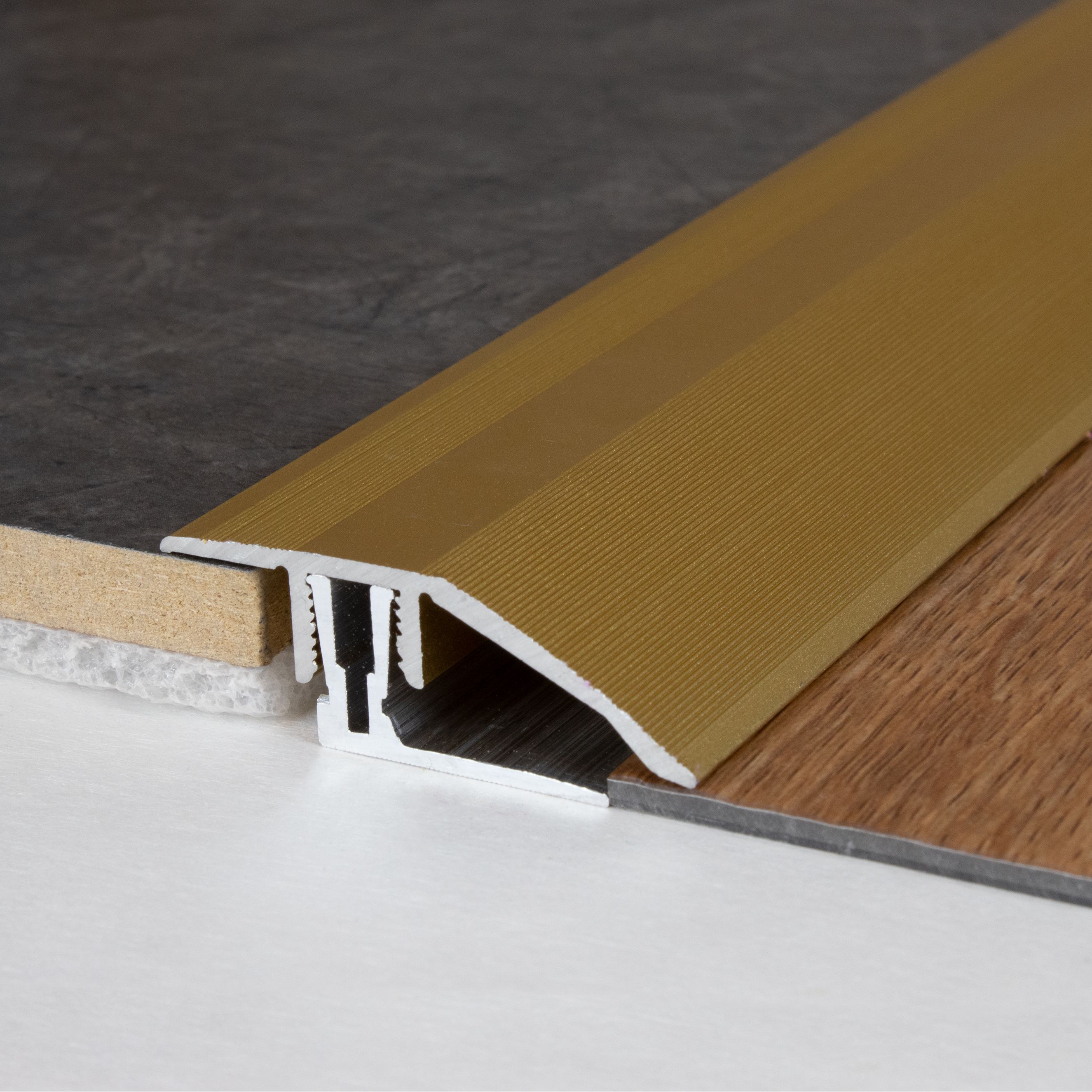 Perfiles de altura y ajuste PROVISTON Winnipeg B, altura de borde de 41 mm, 11-15 mm, aluminio anodizado